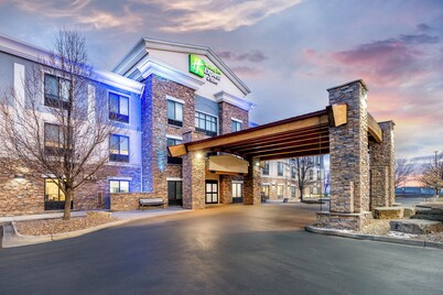 Holiday Inn Express & Suites Loveland by IHG