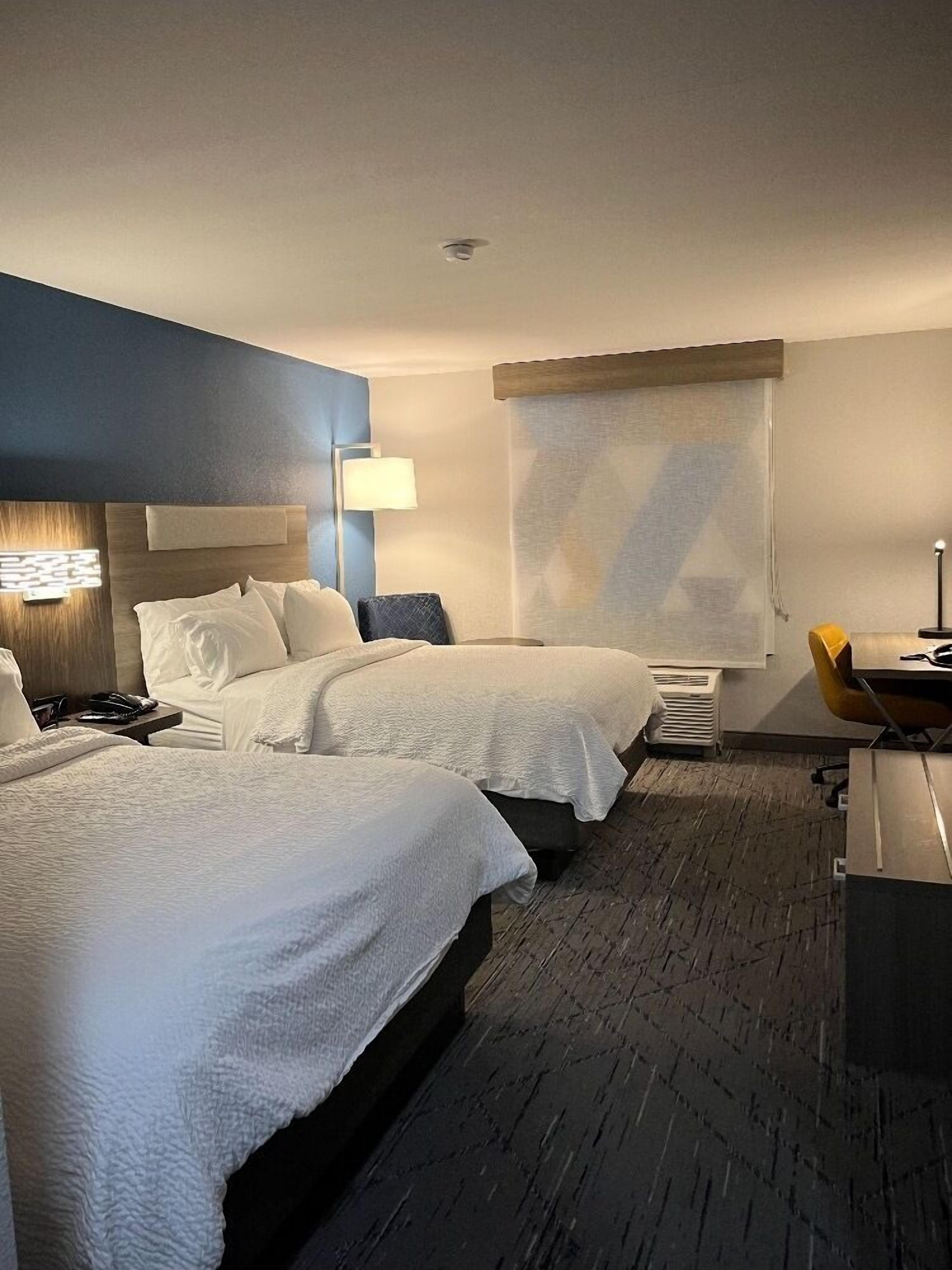 1 bedroom, hypo-allergenic bedding, in-room safe, desk