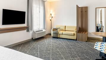 Lägenhet, dubbelsäng, bäddsoffa, icke-rökare | Värdeförvaringsskåp på rummet, skrivbord och strykjärn/strykbräda