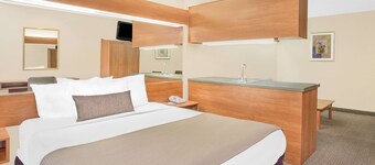 貝克利溫德姆麥克羅迪爾套房飯店