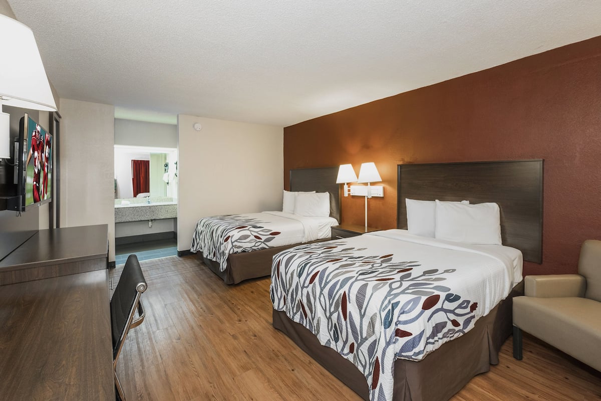 Premium bedding, desk, soundproofing, iron/ironing board