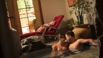 Couples treatment rooms, sauna, body treatments, hot stone massages
