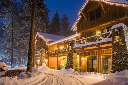 FivePine Lodge & Spa