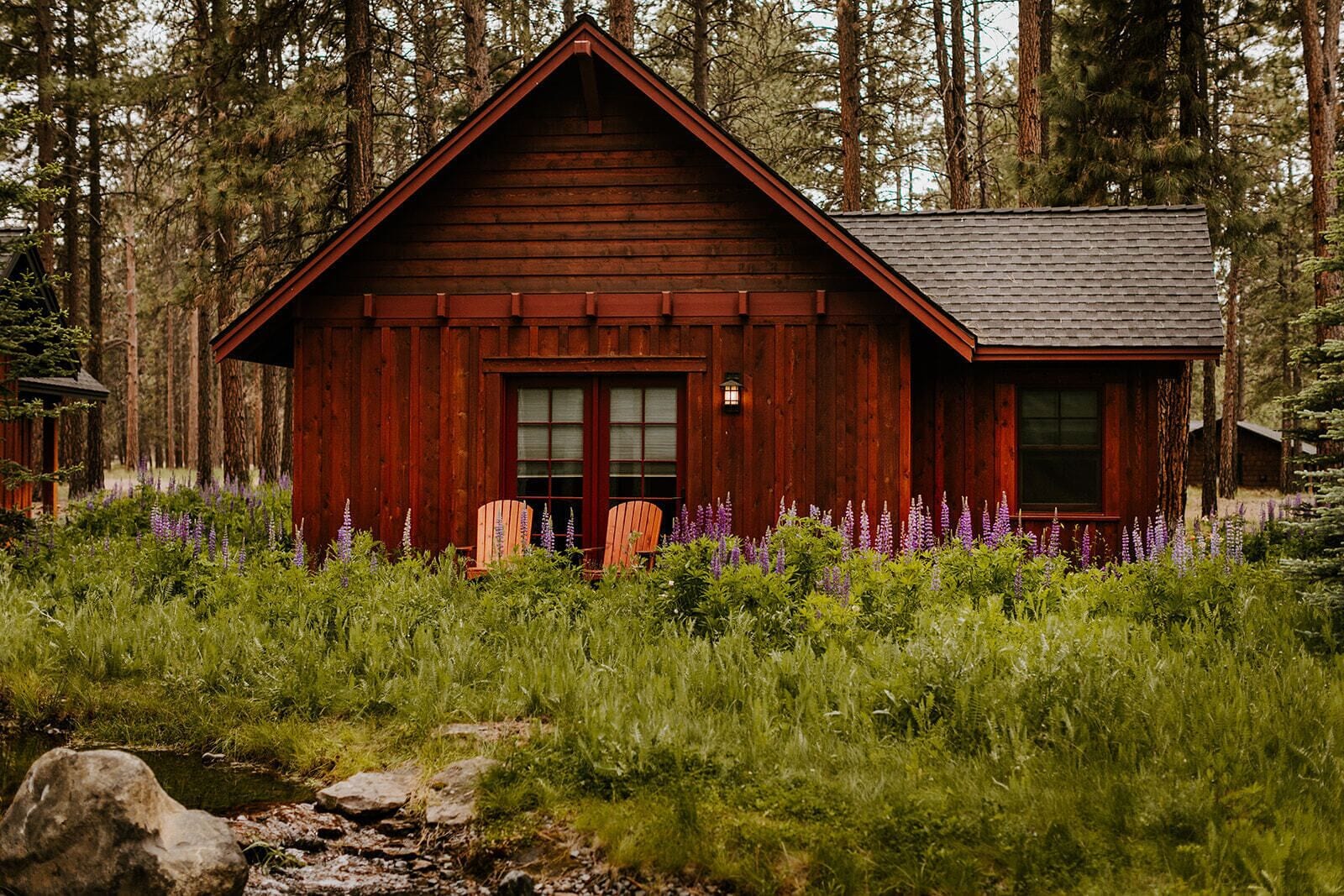 caboose cabin | terrace/patio