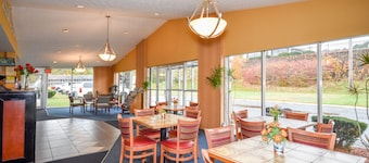 Monticello Inn Framingham