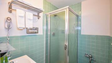 Standard Room, 1 King Bed | Bathroom shower