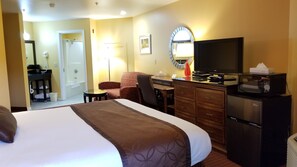 مكتب ومساحة عمل للكمبيوتر المحمول ومكواة/لوح كي وواي فاي مجانًا