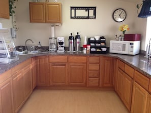 Coffee service - The Dew Drop Inn Motel (Forks)