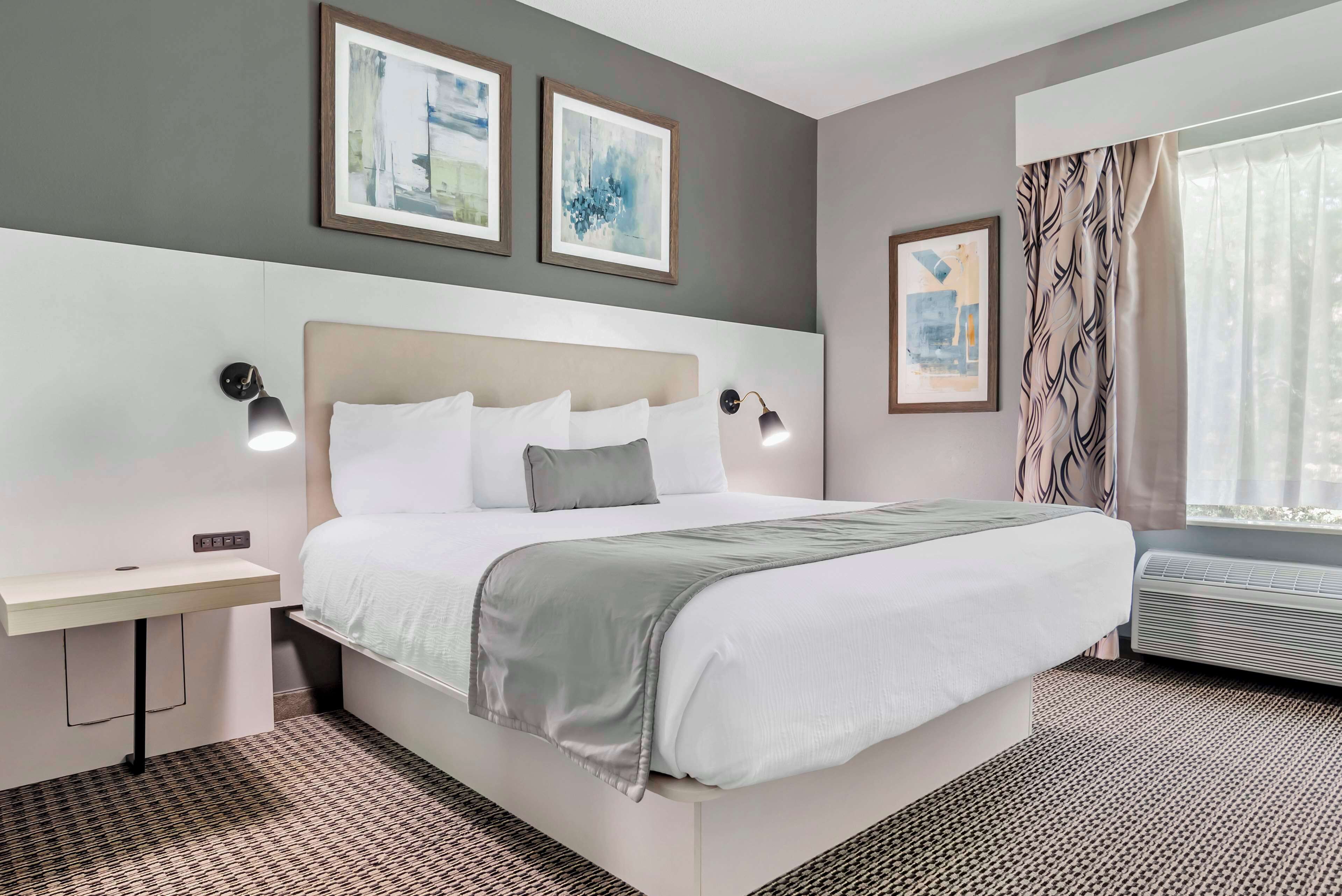 Skrivebord, skrivebord for bærbar PC og strykejern/-brett