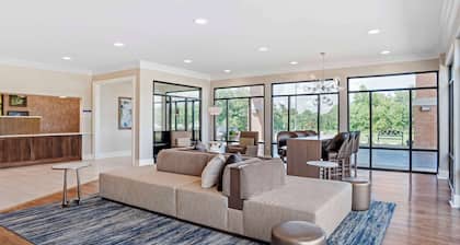 Best Western Plus Two Rivers Hotel & Suites