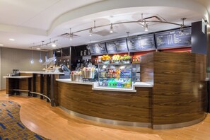 Breakfast served - Courtyard by Marriott Houston by the Galleria (Houston)