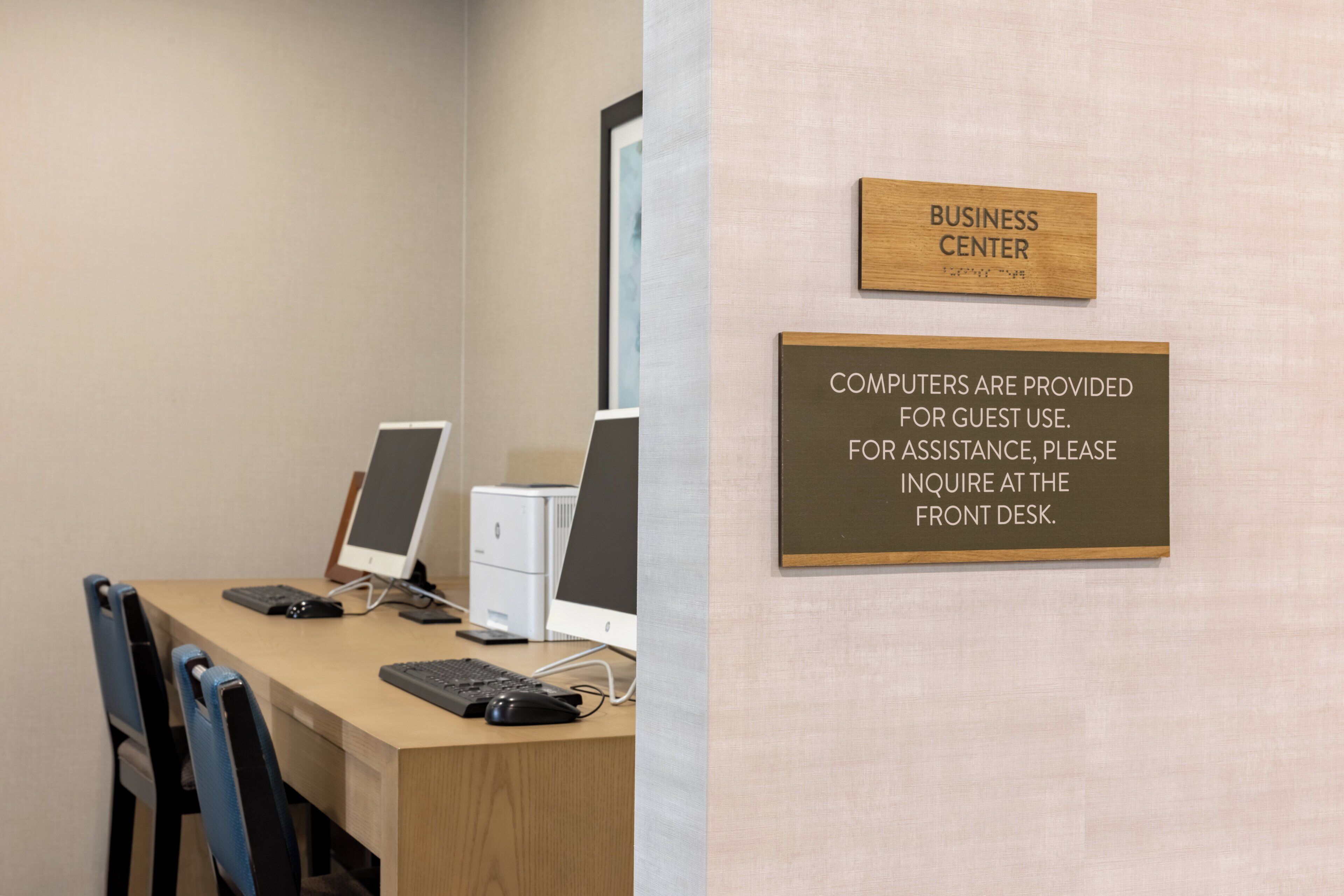Photo - Staybridge Suites London by IHG