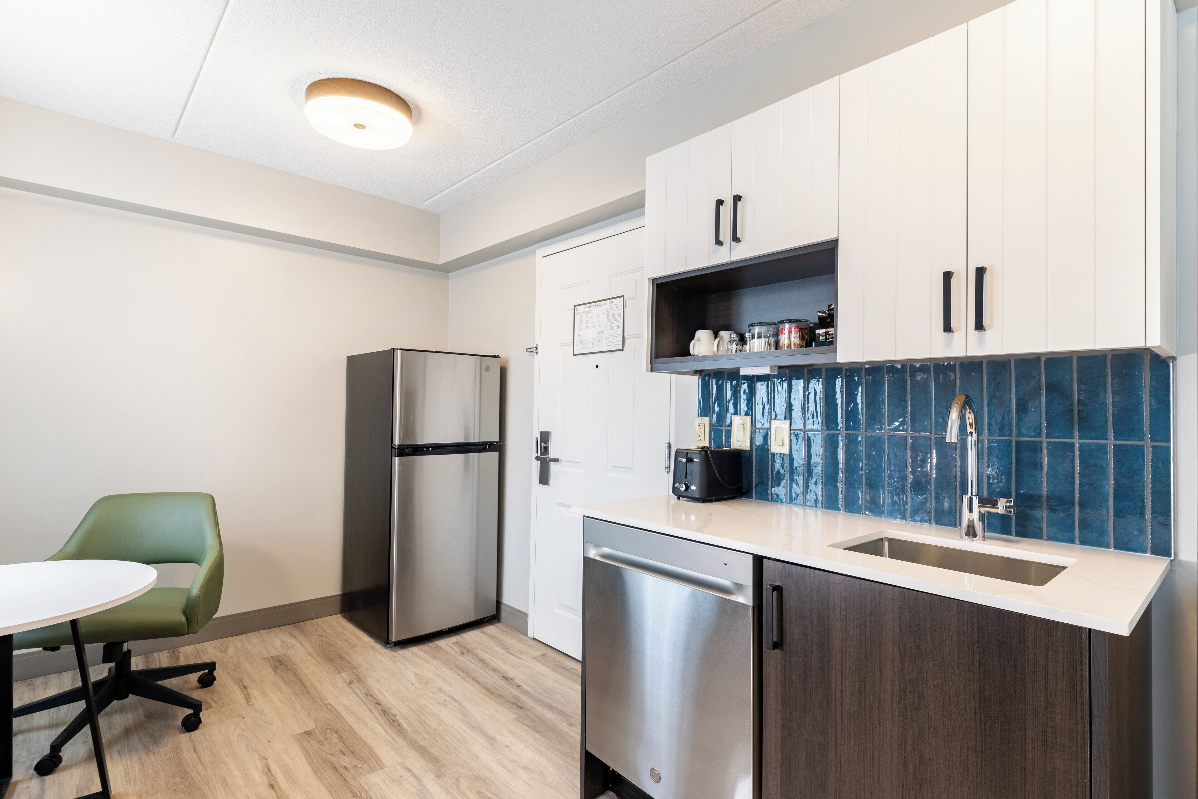 Photo - Staybridge Suites London by IHG