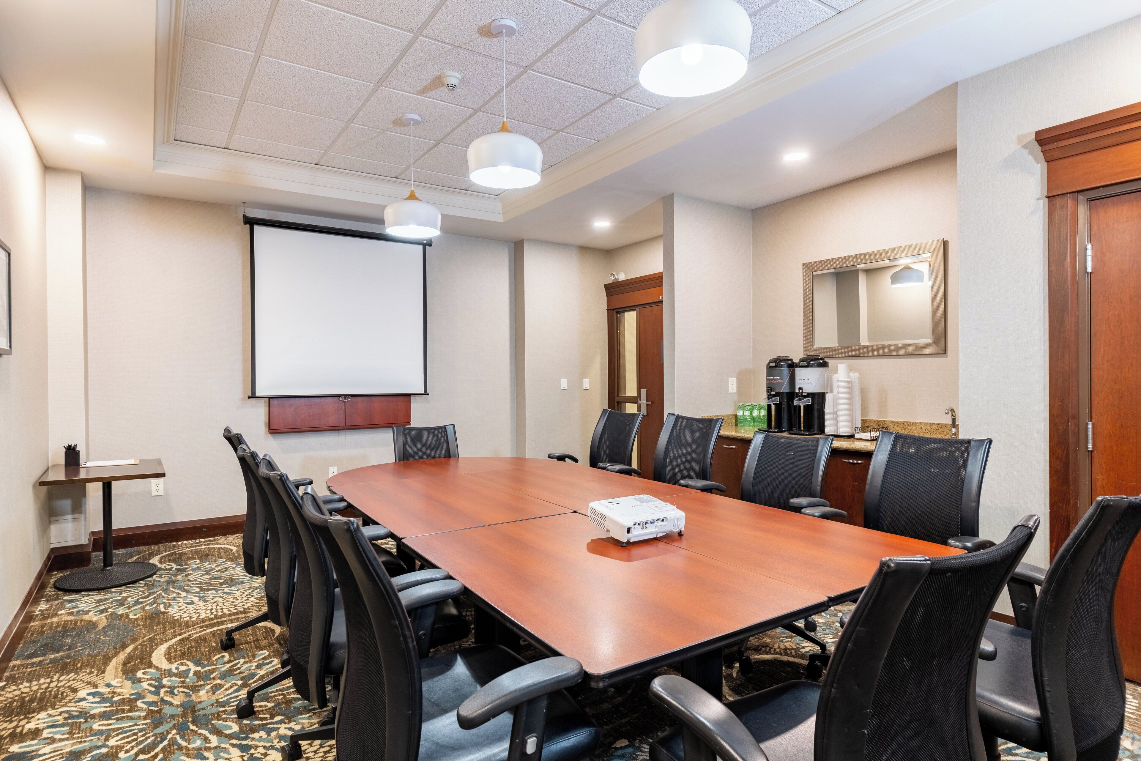 Photo - Staybridge Suites London by IHG