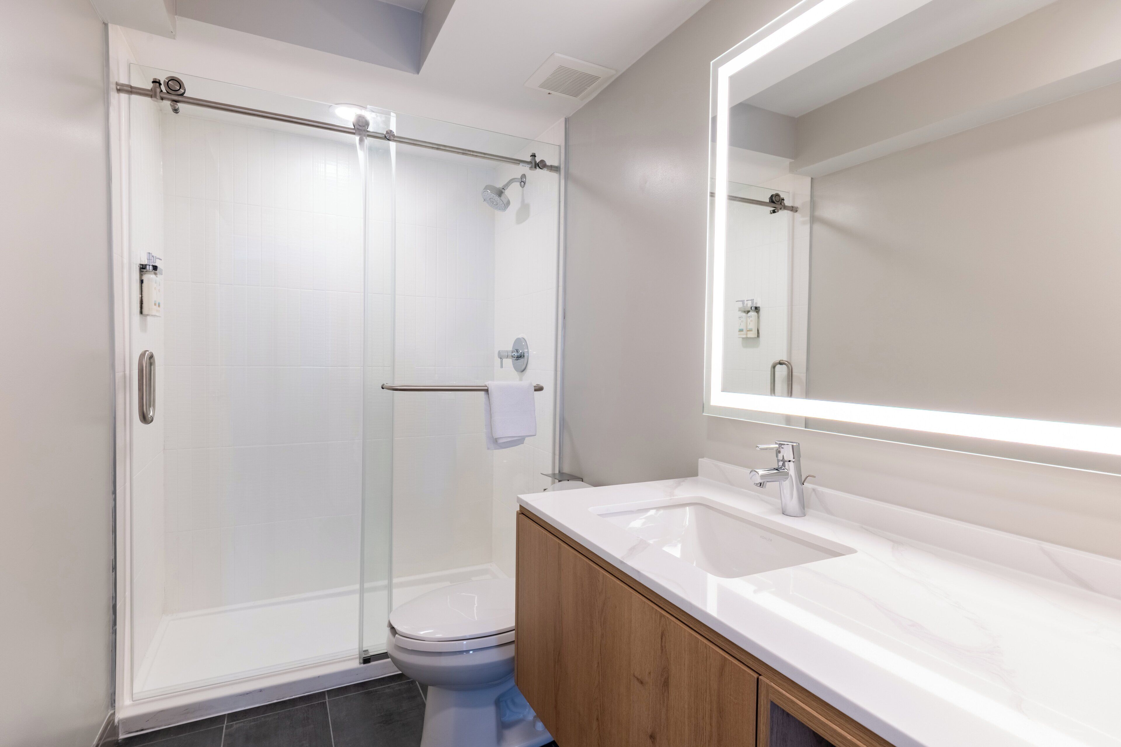 Photo - Staybridge Suites London by IHG