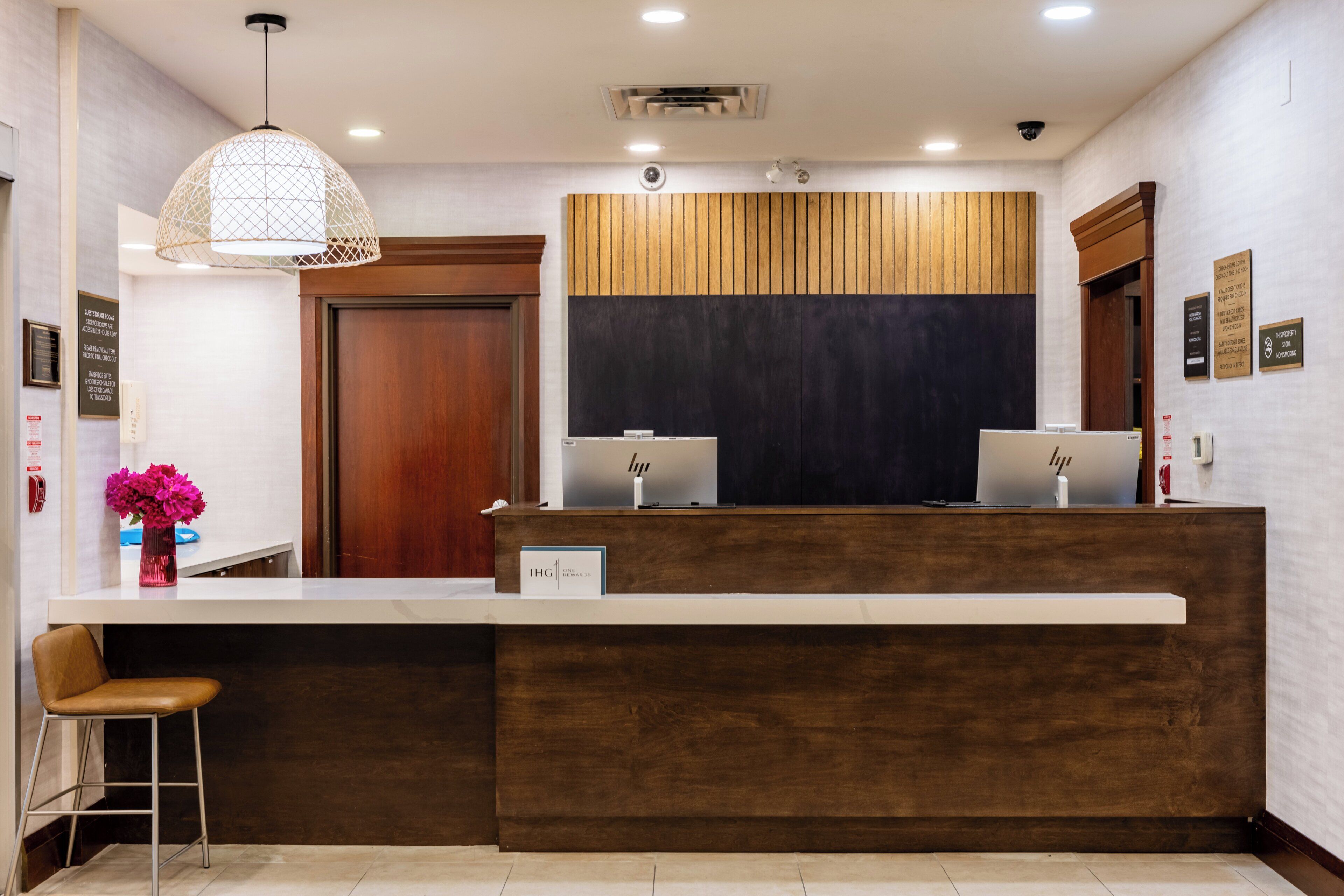 Photo - Staybridge Suites London by IHG