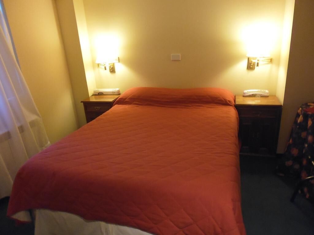 Ropa de cama de alta calidad y minibar 