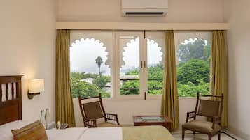 Deluxe Room, Lake View | Desk, iron/ironing board, rollaway beds, free WiFi
