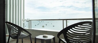 Baboona Beachfront Living