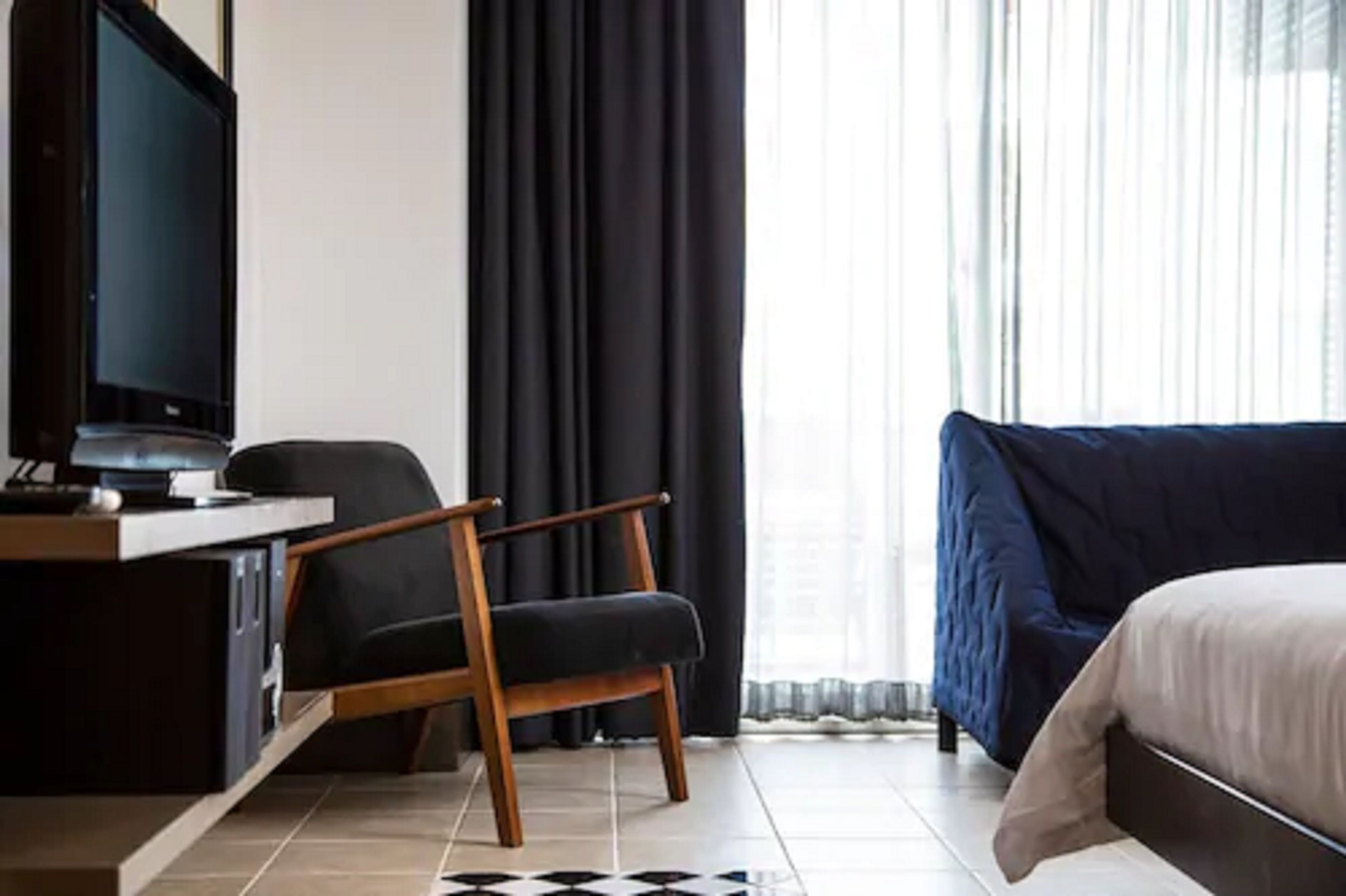 Studio | Minibar, két bảo mật tại phòng, bàn, màn/rèm cản sáng 