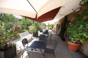 Unclassified image, 4 of 33, button - Hotel Derby (Rome)