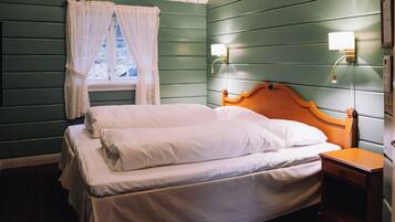 Dobbelt- eller tomannsrom – standard | Skrivebord, skrivebord for bærbar PC og strykejern/-brett