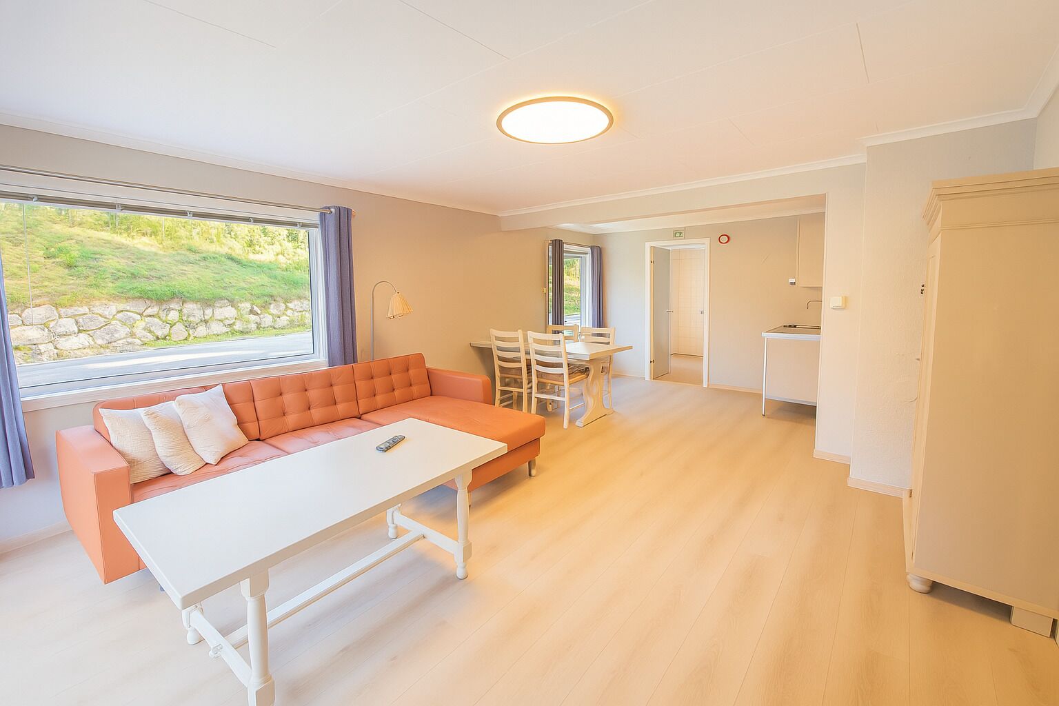 Familieleilighet, 3 soverom | Oppholdsområde | TV