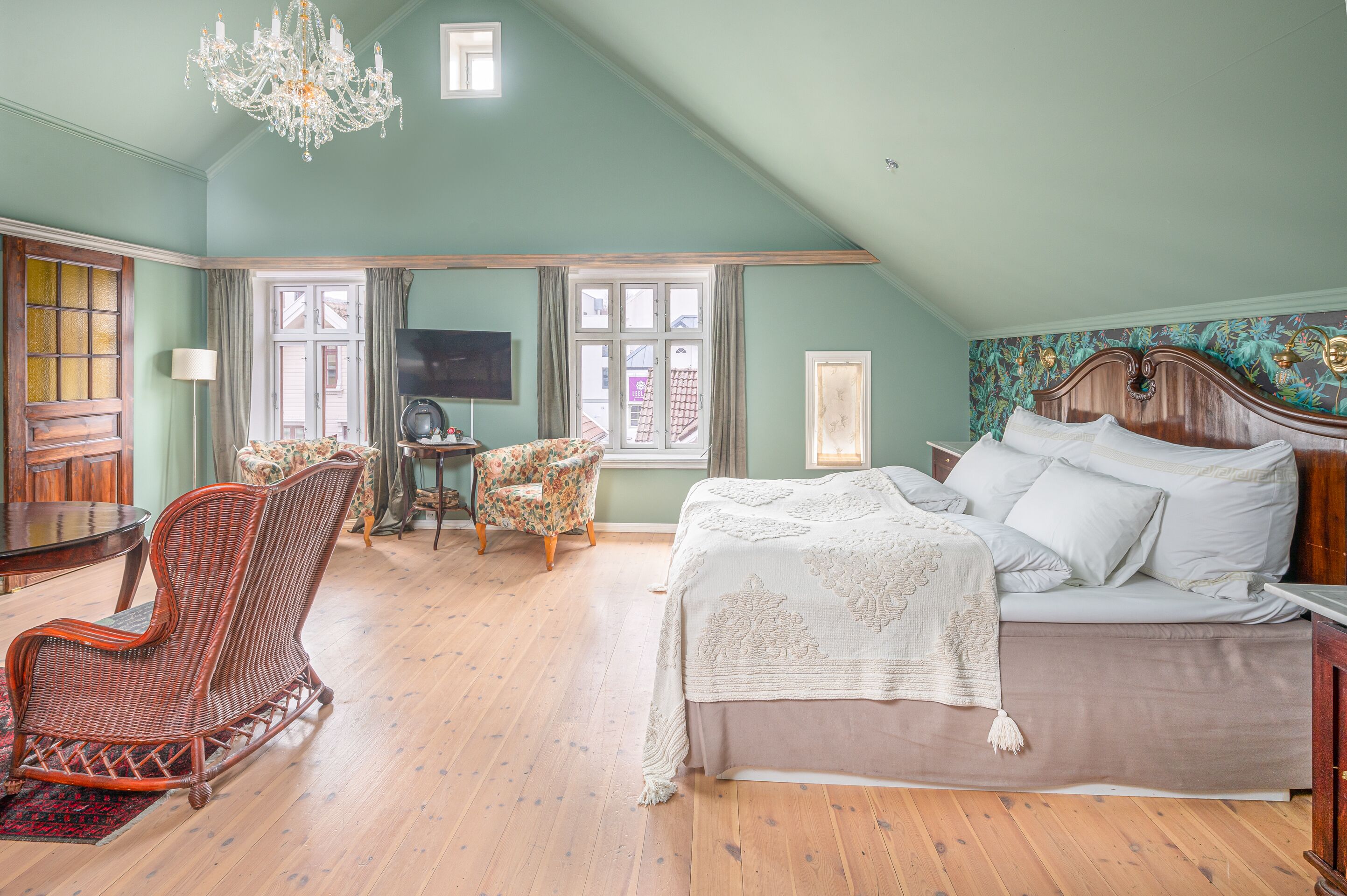 suite | 1 bedroom, hypo-allergenic bedding, blackout curtains, free wifi