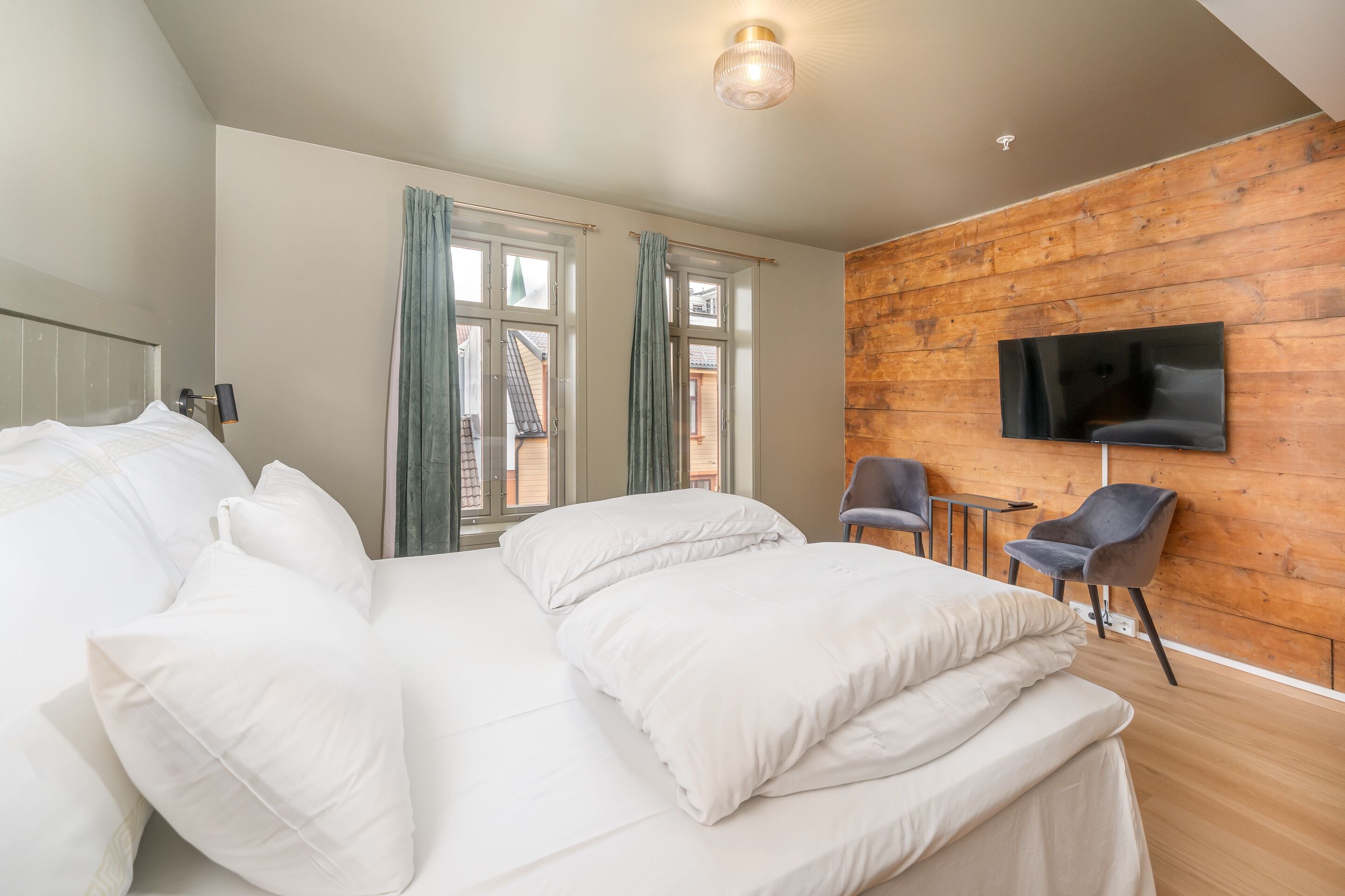 Historical Double or Twin Room | Bộ đồ giường kháng dị ứng, nệm có lớp đệm bông, màn/rèm cản sáng 