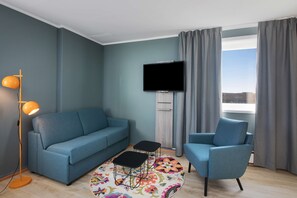 Family Room (Four) | Room amenity