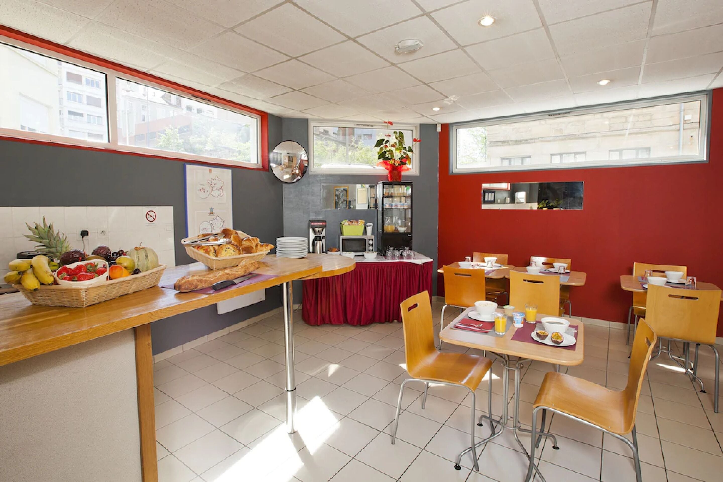 Dagelijks ontbijtbuffet (EUR 16 per persoon)