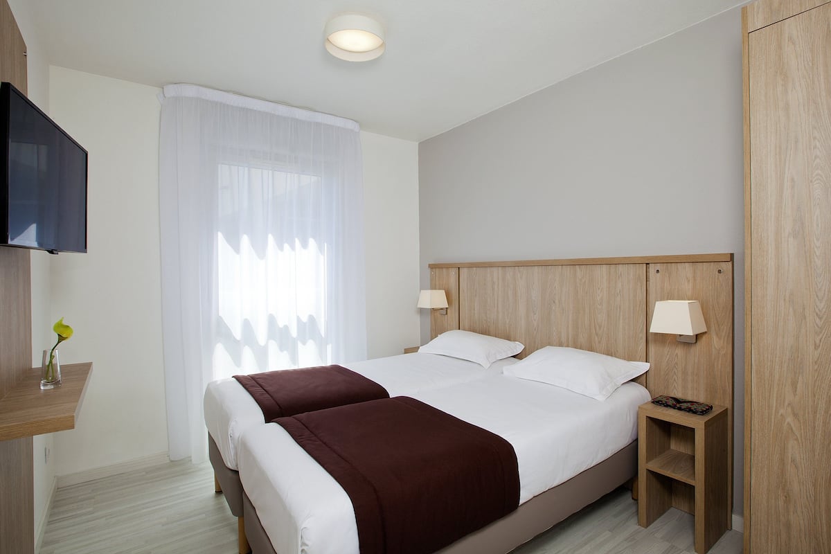 1 bedroom, desk, iron/ironing board, free WiFi