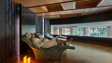 Behandlungsräume für Paare, Sauna, Whirlpool, Dampfbad