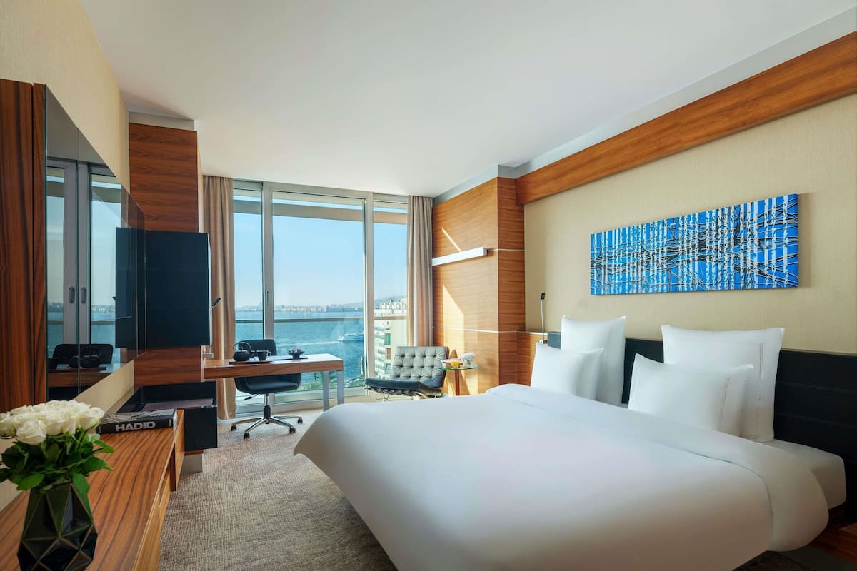 Ropa de cama de alta calidad y minibar