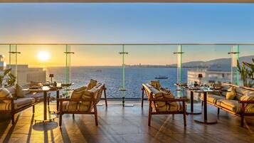 3 restaurants, breakfast, lunch, dinner served; Turkish cuisine