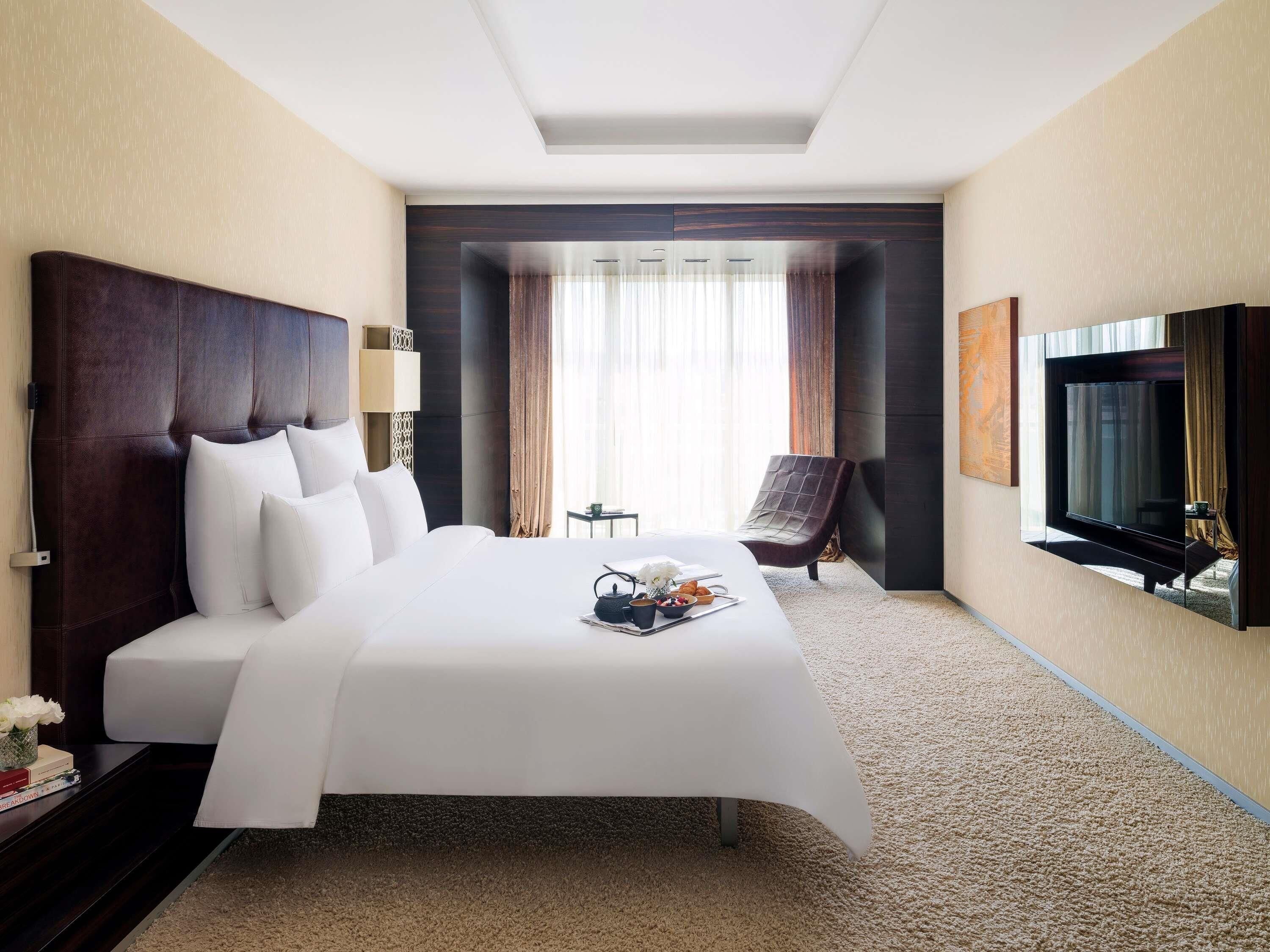 Suite presidencial, 1 cama de matrimonio grande con sofá cama | Ropa de cama de alta calidad, minibar, caja fuerte