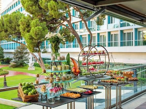 3 restaurants, breakfast, lunch, dinner served; Turkish cuisine