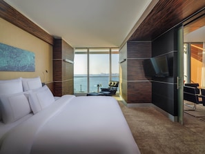 Executive Suite, 1 King Bed | Premium bedding, minibar, in-room safe, individually decorated