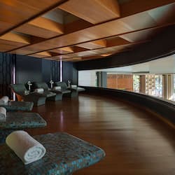 Couples treatment rooms, sauna, hot tub, steam room, Turkish bath