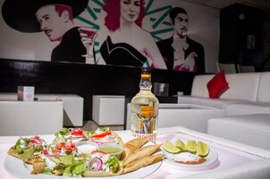 Breakfast, lunch and dinner served