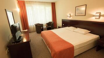 Minibar, in-room safe, desk, blackout curtains
