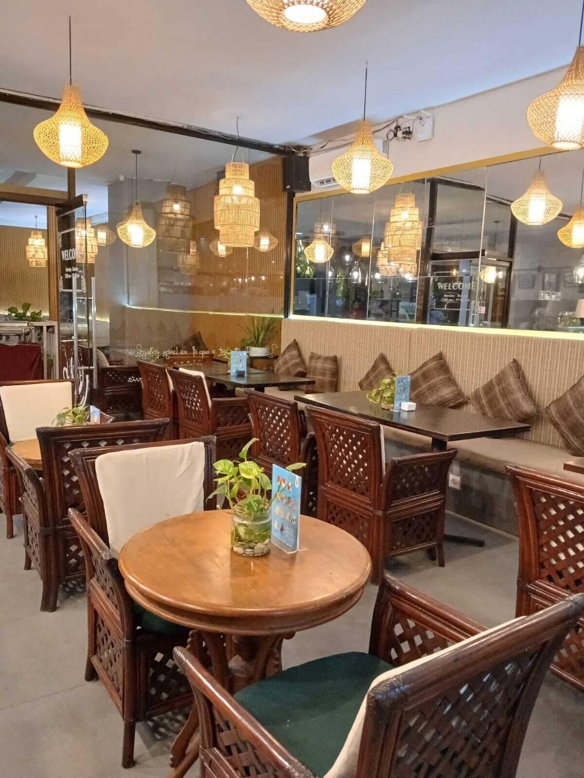 Breakfast, lunch, dinner served; al fresco dining 