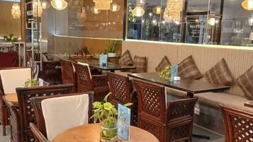 Breakfast, lunch, dinner served; al fresco dining