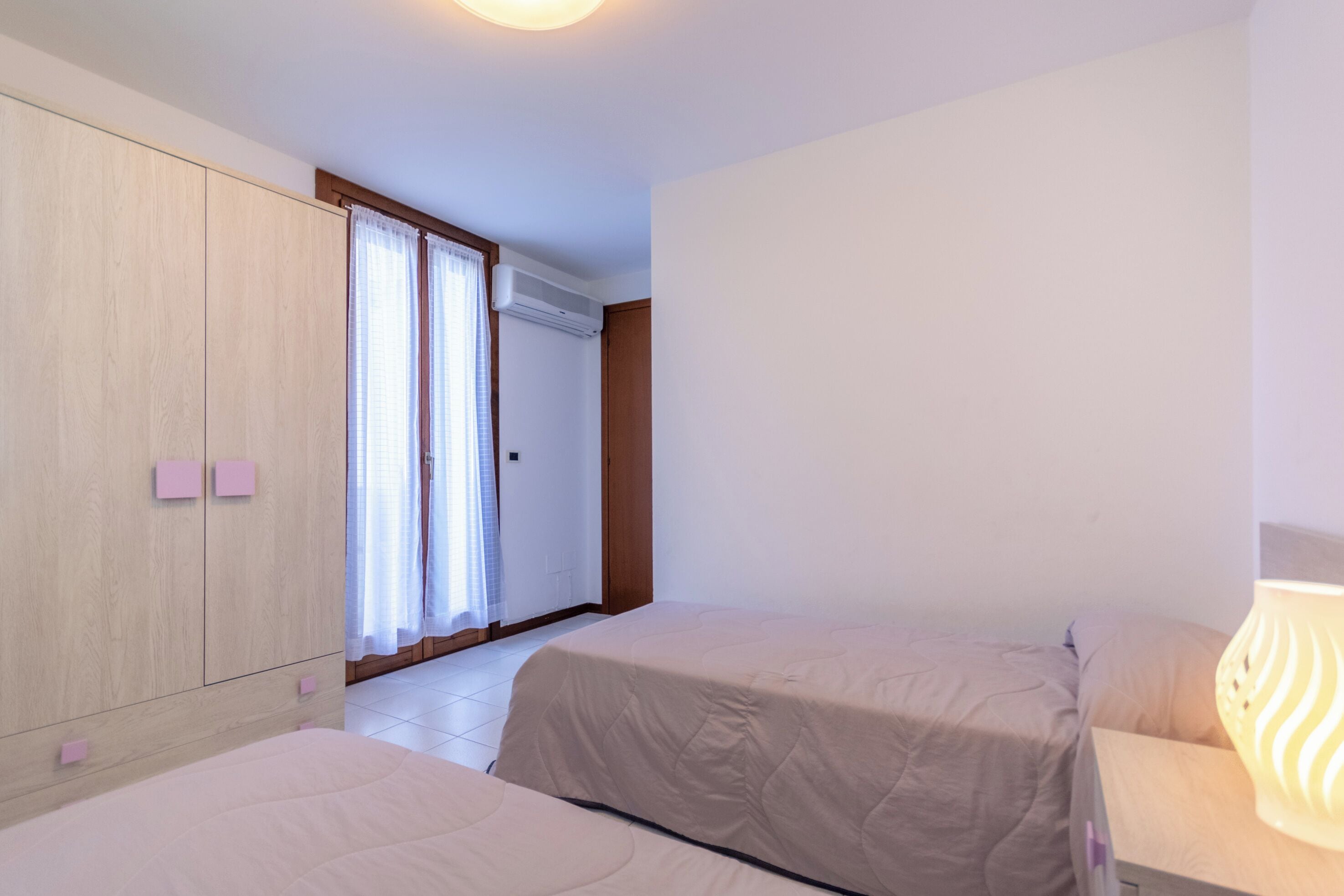 Vila, 3 kamar tidur | Brankas, meja kerja, dan setrika/meja setrika