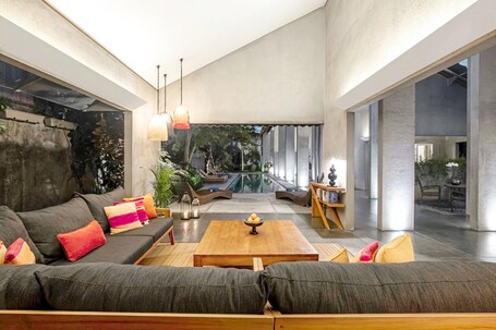 Mayaloka Villas Seminyak - view 2