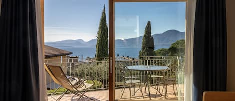 Appartamento su 2 Livelli, Balcone sul Lago | Vista al lago