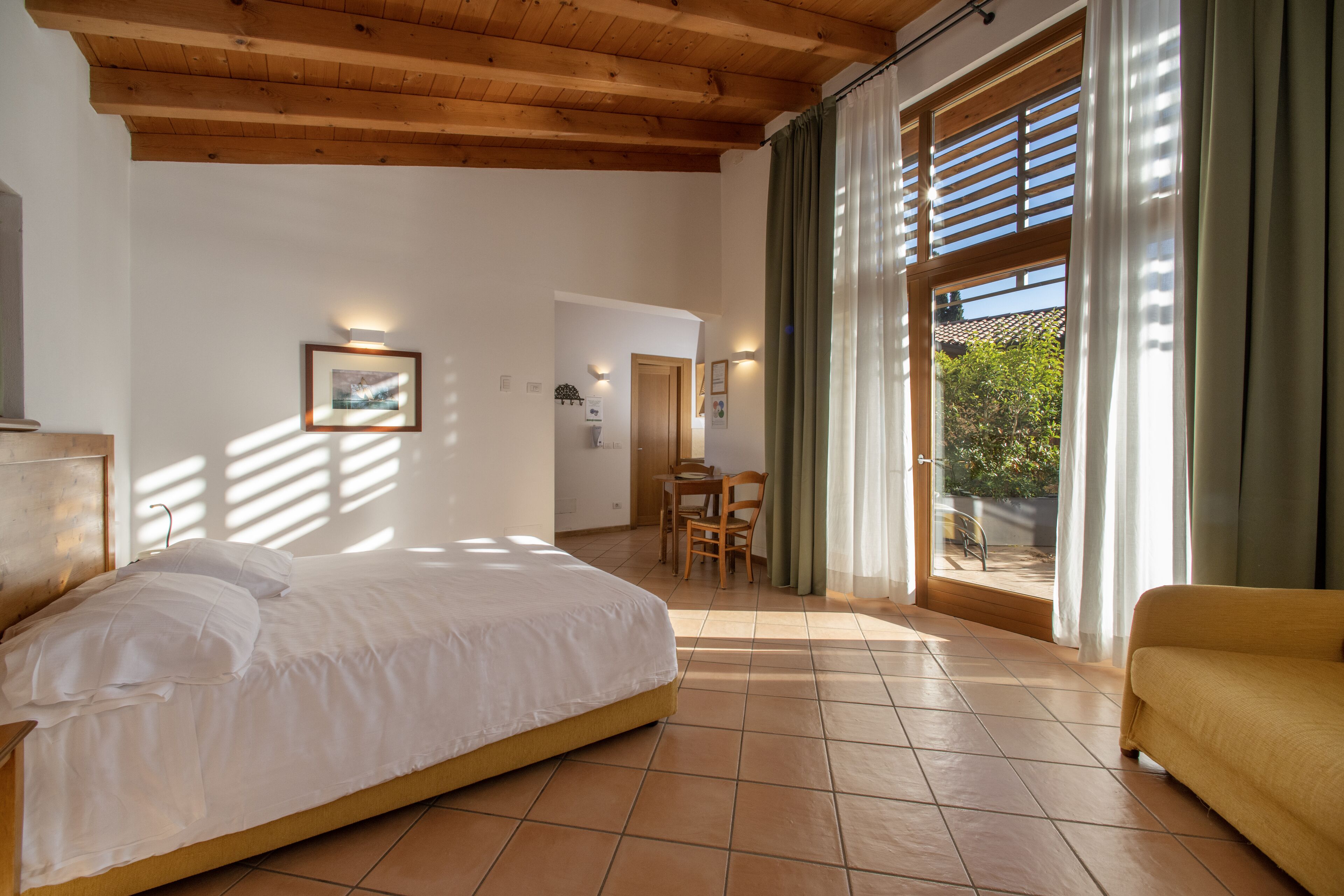 スタジオ レイクビュー (For 2 people) | セーフティボックス (室内)、客室ごとに異なる装飾、客室ごとに異なるインテリア、ベビーベッド