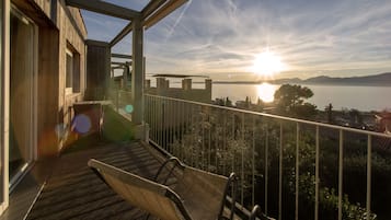 Appartamento con 1 Camera da Letto Superior, Balcone sul Lago | ระเบียง