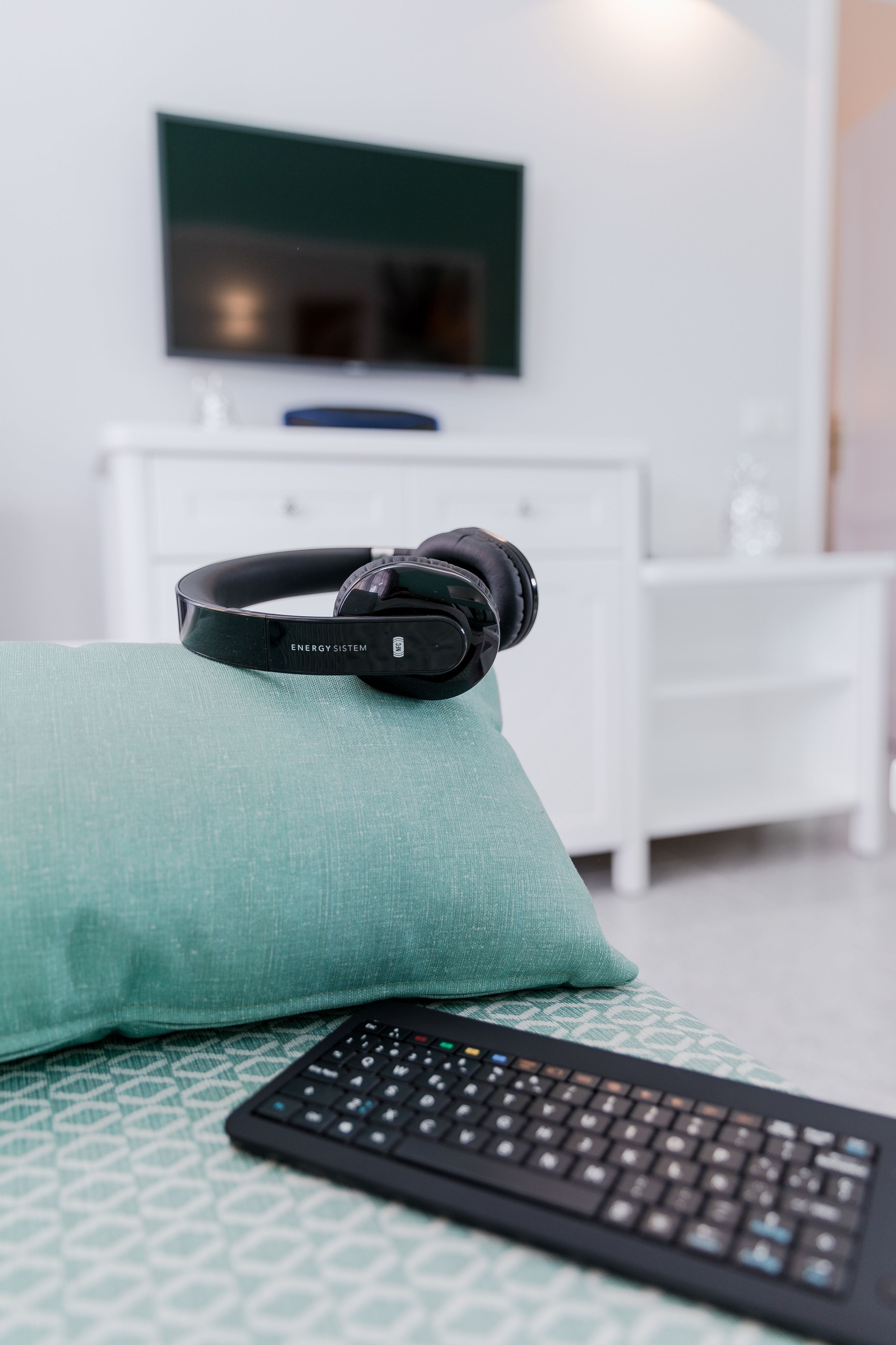 1 bedroom, down duvets, desk, blackout curtains