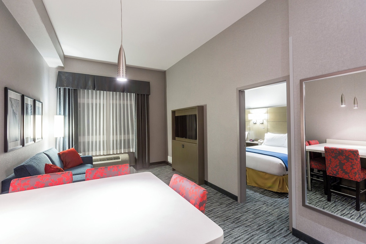 Suite, 1 chambre, cuisine